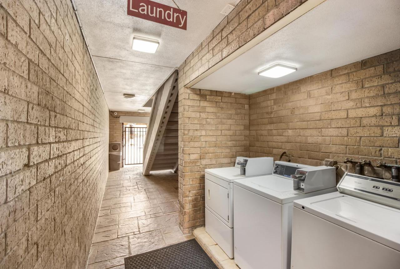 Americas Best Value Inn Колумбус Экстерьер фото