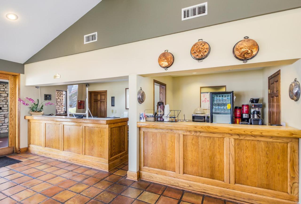 Americas Best Value Inn Колумбус Экстерьер фото